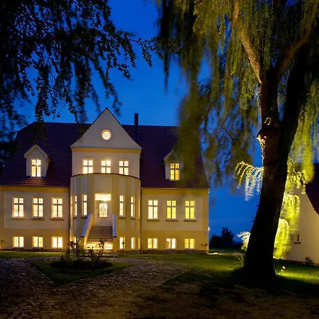 8 Fuer 4 Personen Seeblick Grubnow